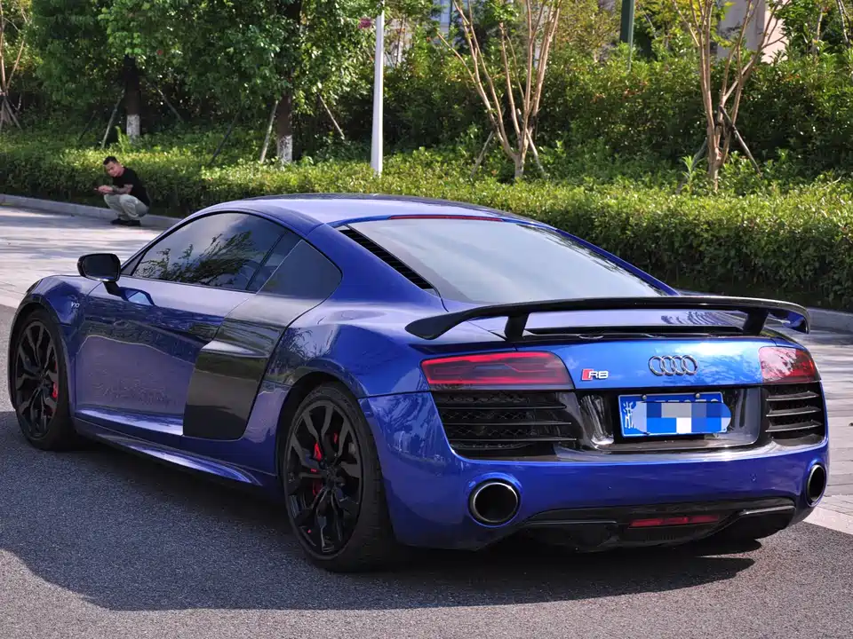 Audi R8