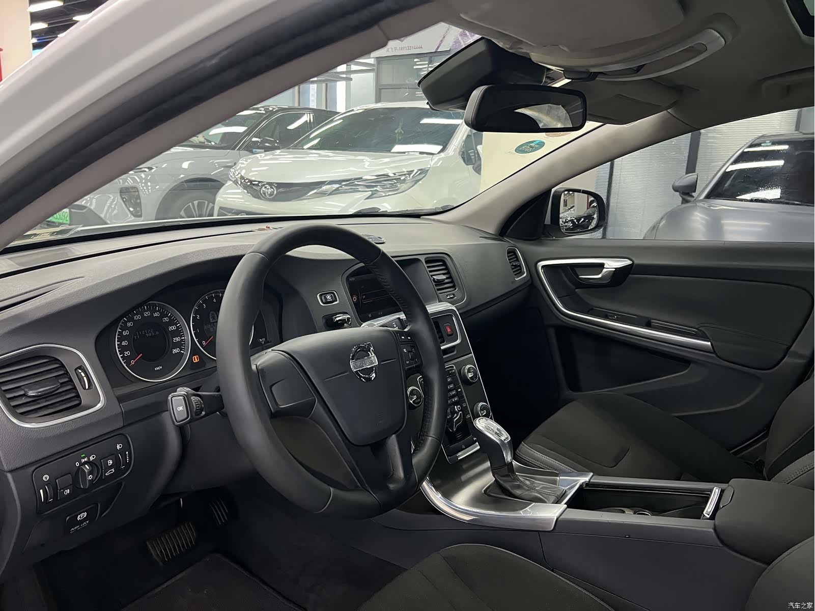 Volvo S60, 2013 9