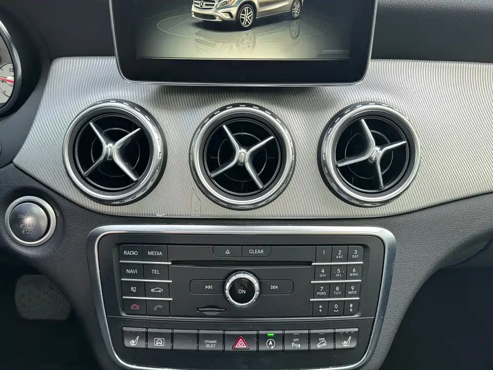 Mercedes-Benz GLA