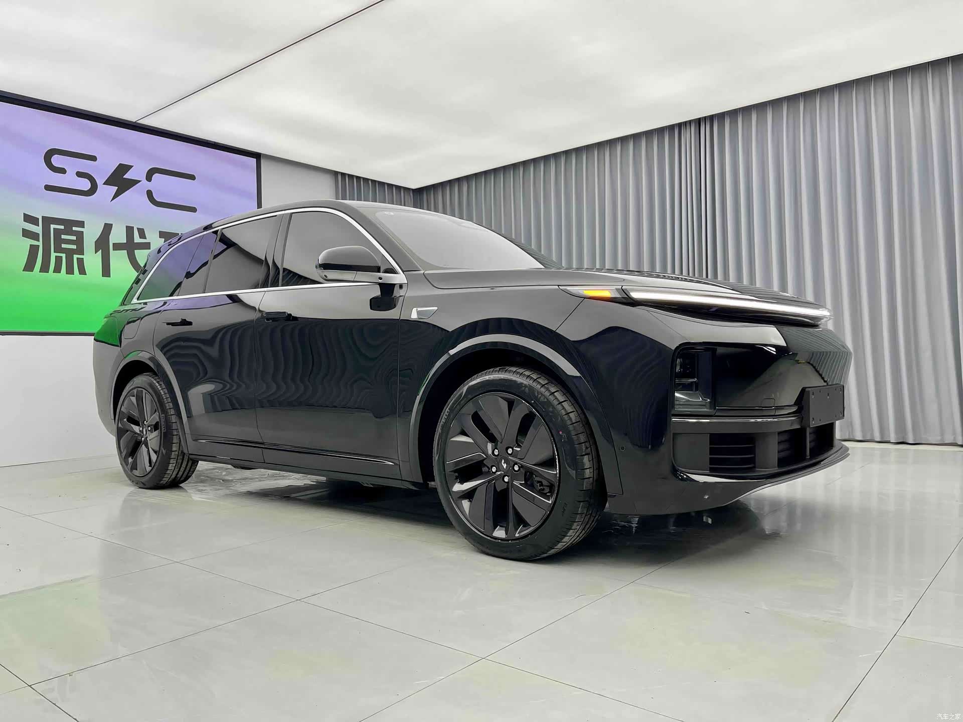 Li Auto L8, 2023 4