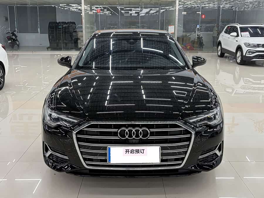 Audi A6L 2024, фото 1