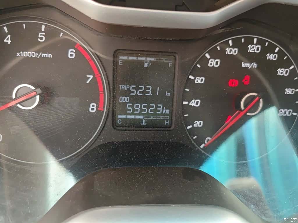 Wuling 310W, 2019 все фото
