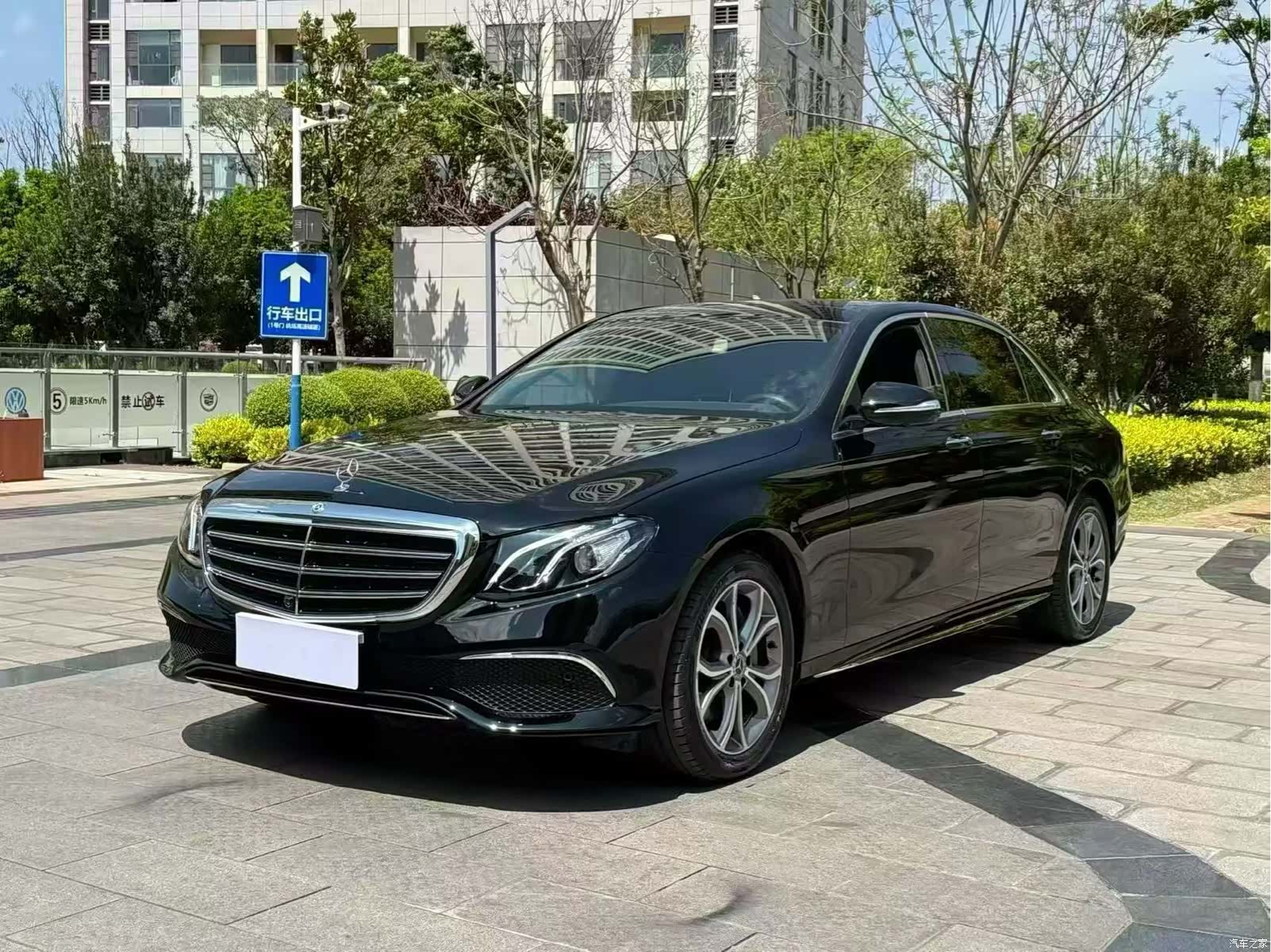 Mercedes-Benz E-Class, 2019 1