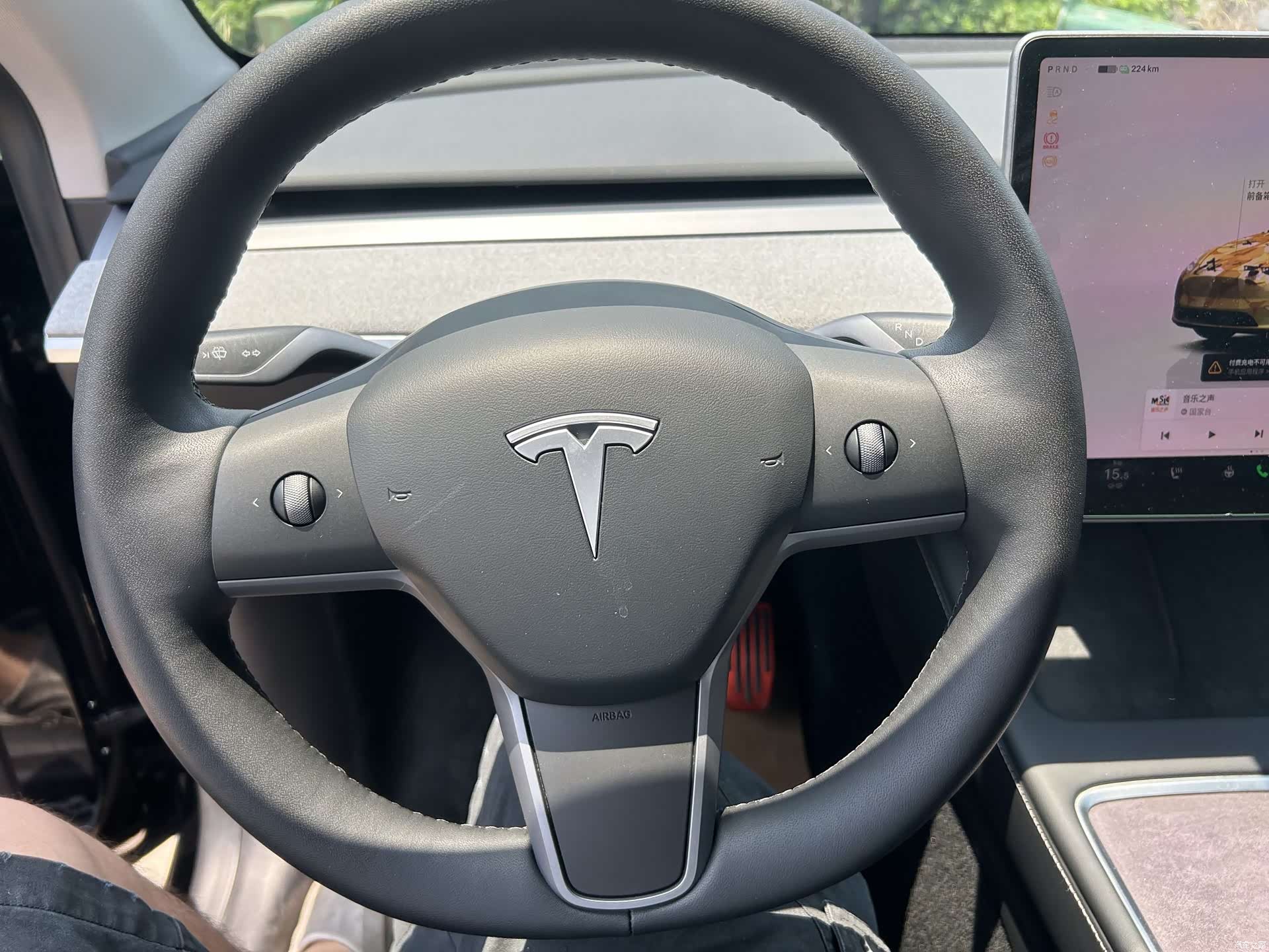 Tesla Model Y, 2024 6