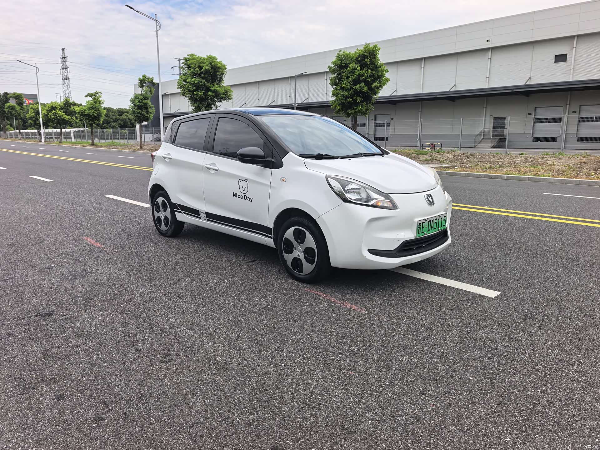 Changan E-Star, 2022 3