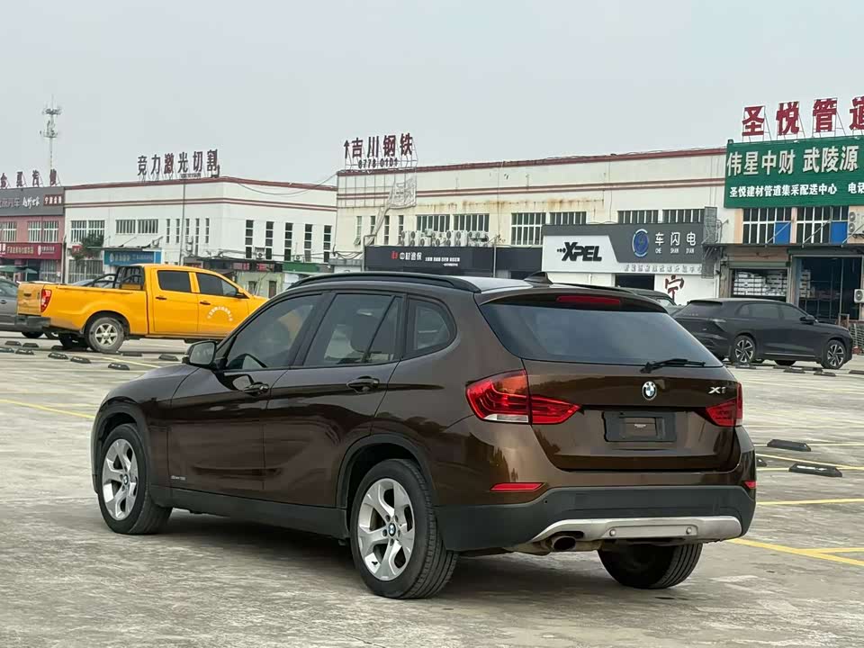 BMW X1