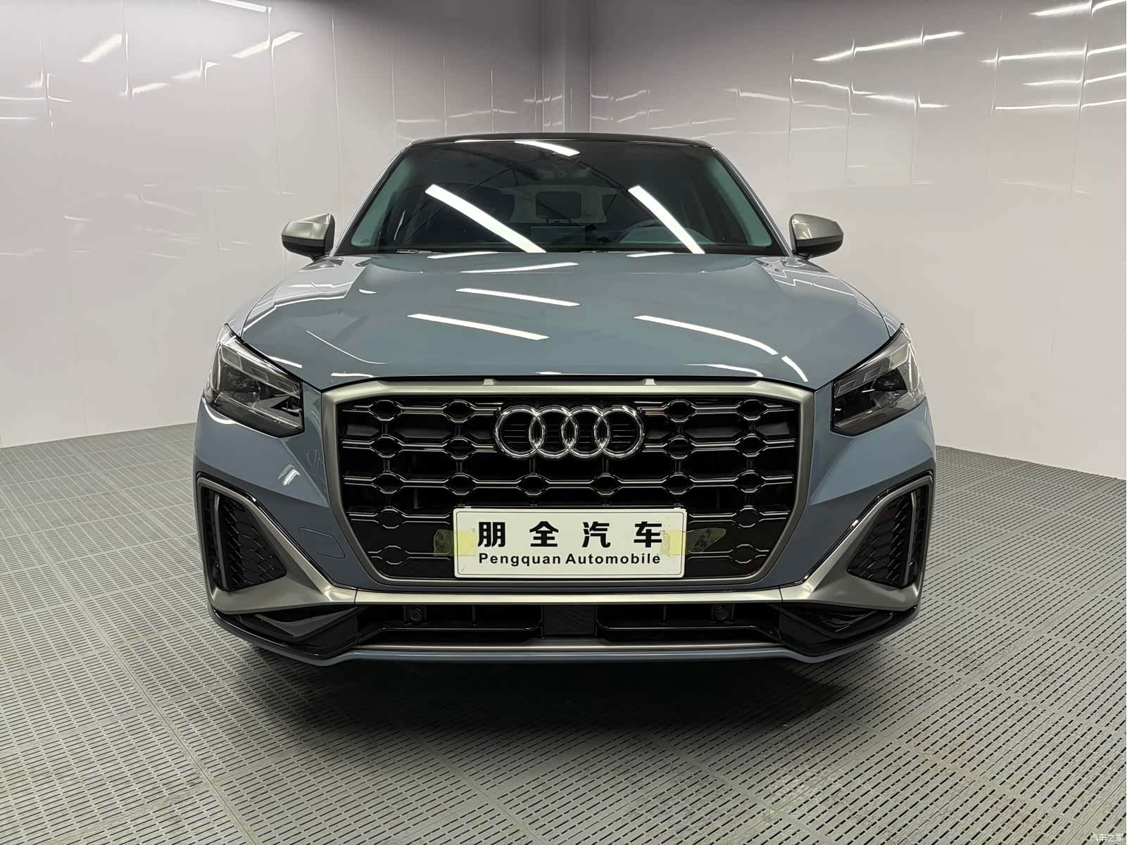 Audi Q2L, 2023 2