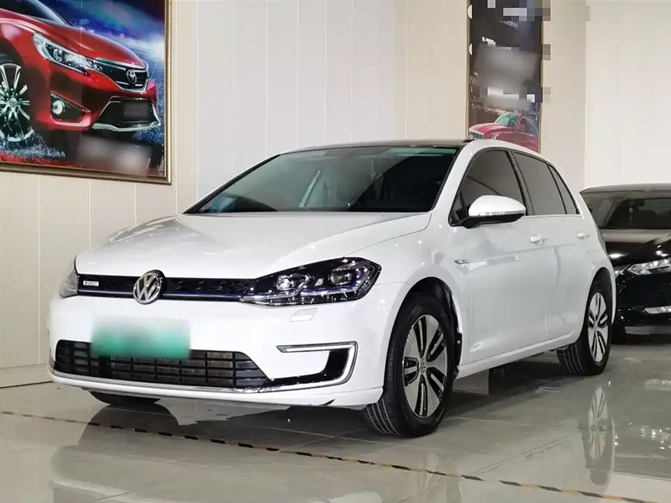 Volkswagen Golf*pure electricity