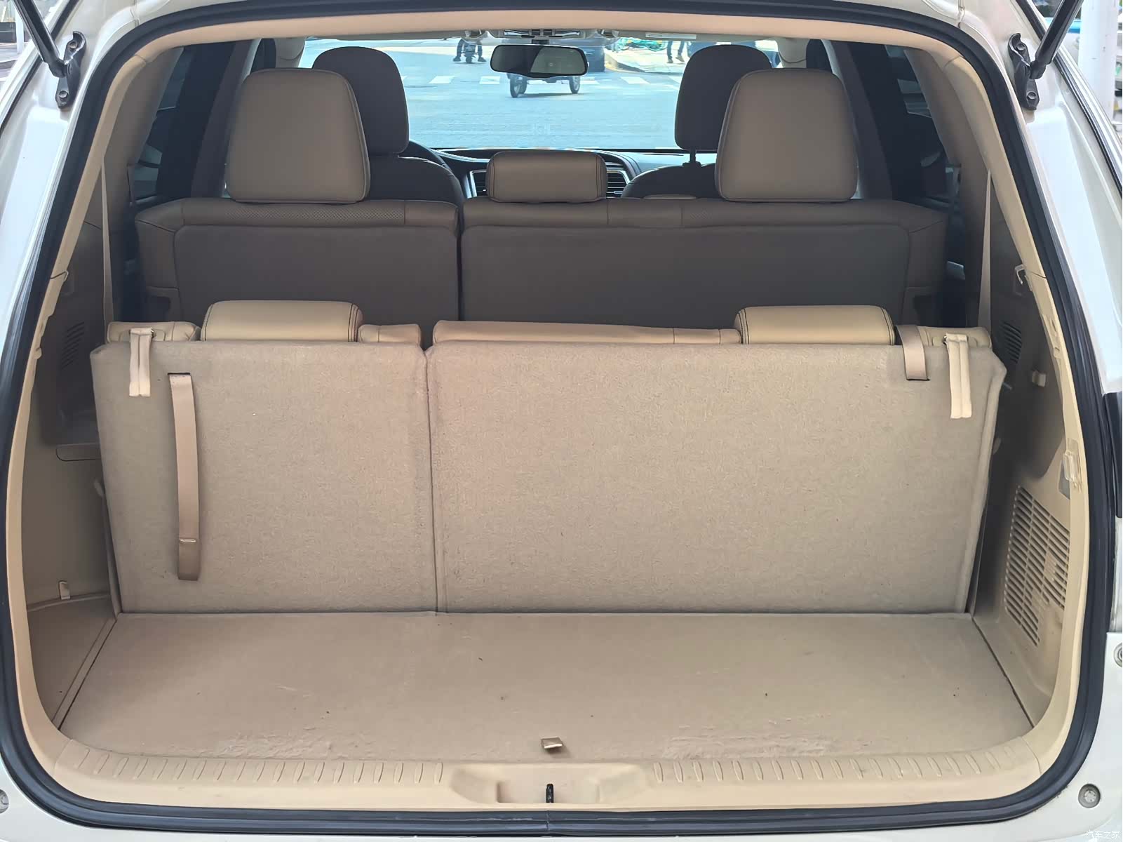 Toyota Highlander, 2017 16