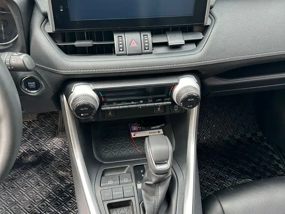 Toyota RAV4 Rongfang