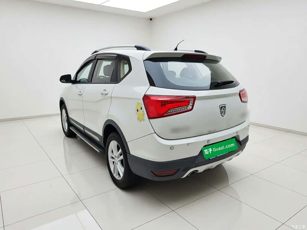 Wuling 560, 2016 4