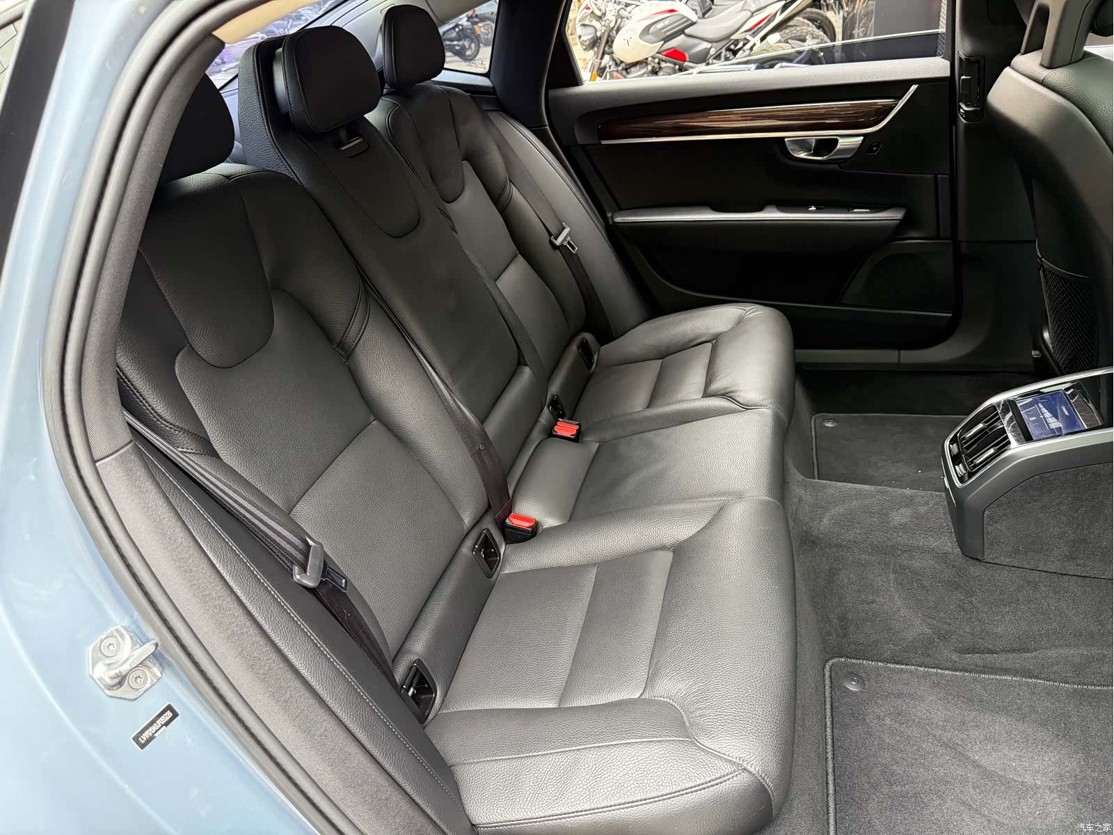 Volvo S90, 2018 25