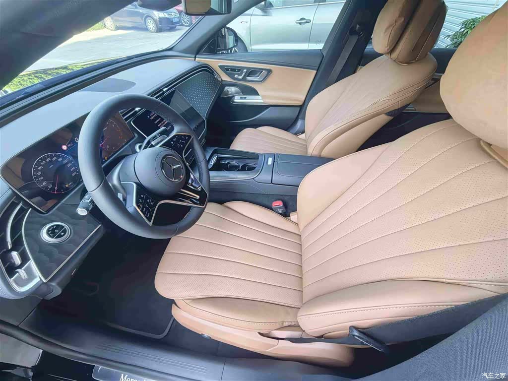 Mercedes-Benz E-Class, 2025 17