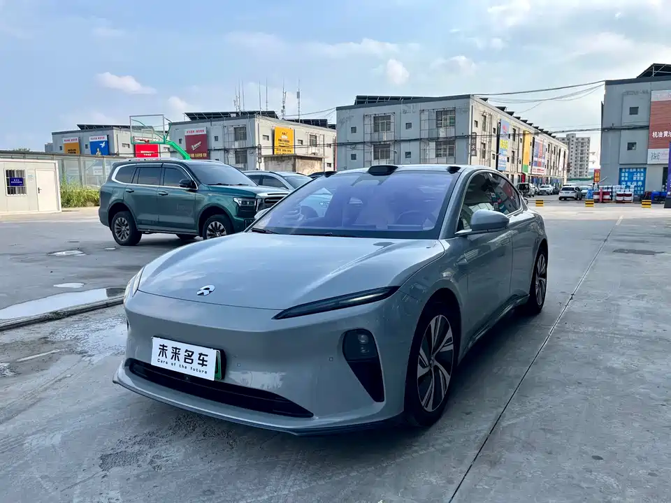 NIO ET5