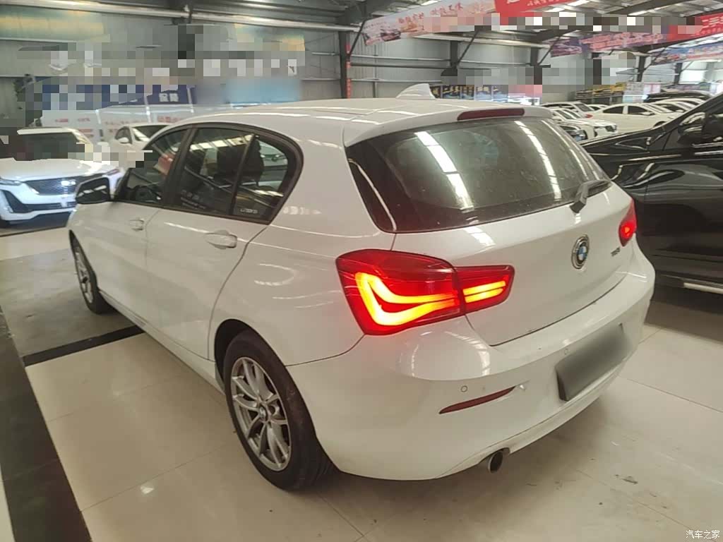 BMW 1 Series, 2018 все фото
