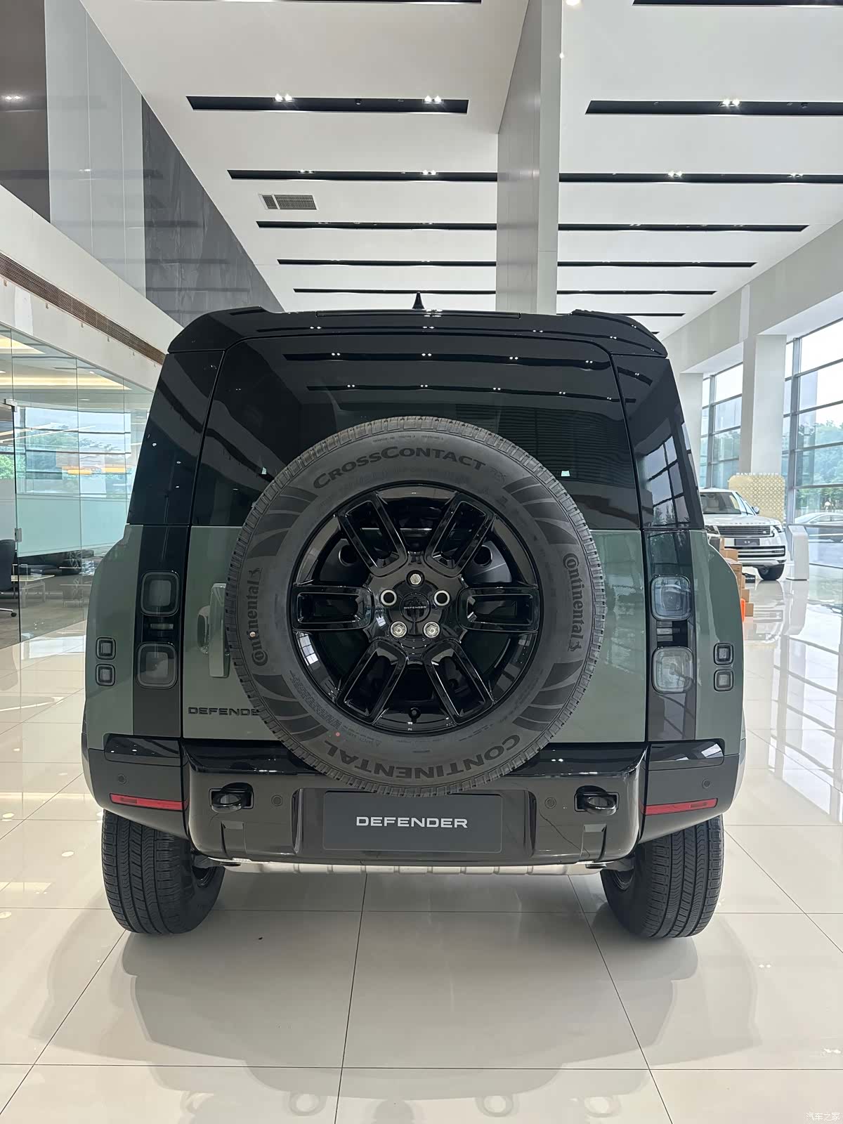 Land Rover Defender, 1900 7