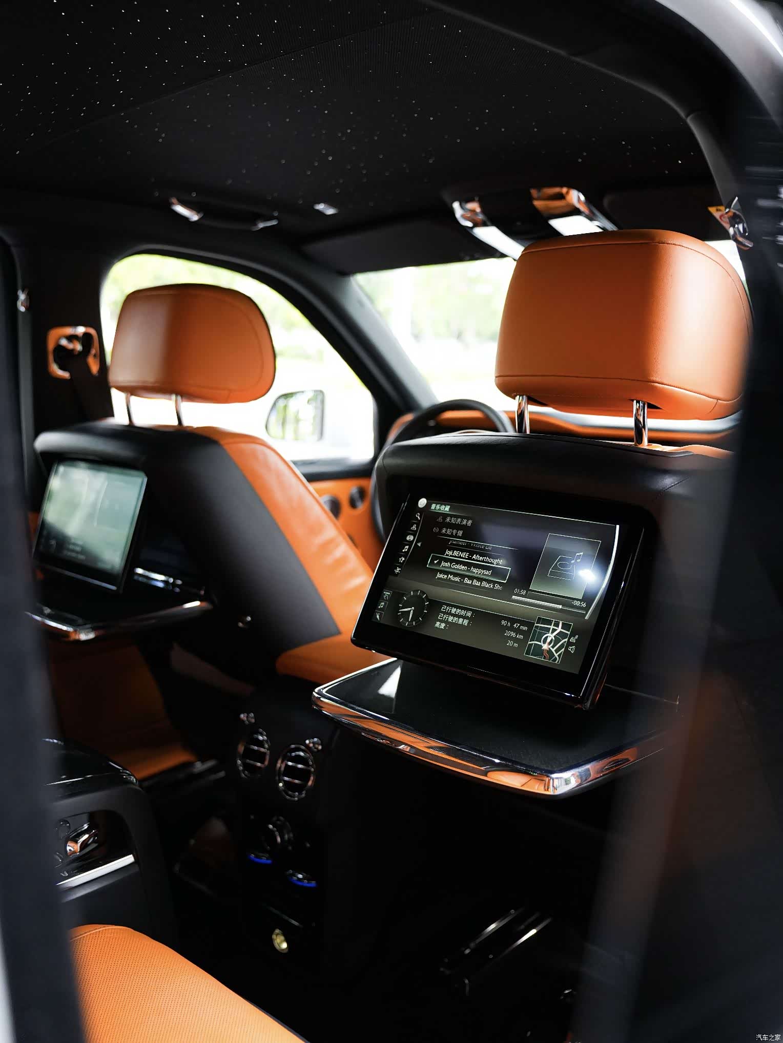 Rolls-Royce Cullinan, 2022 17