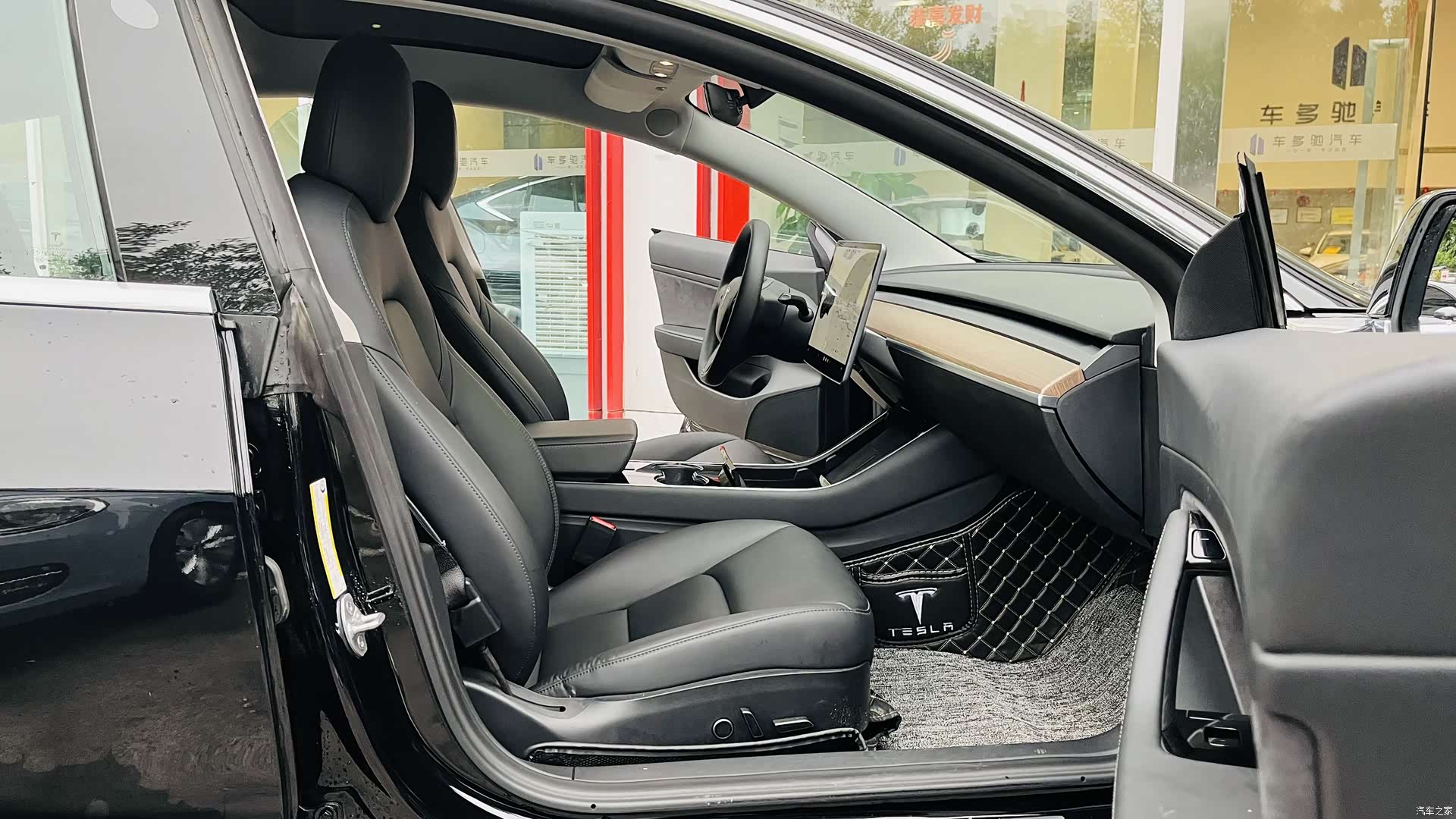 Tesla Model 3, 2021 все фото