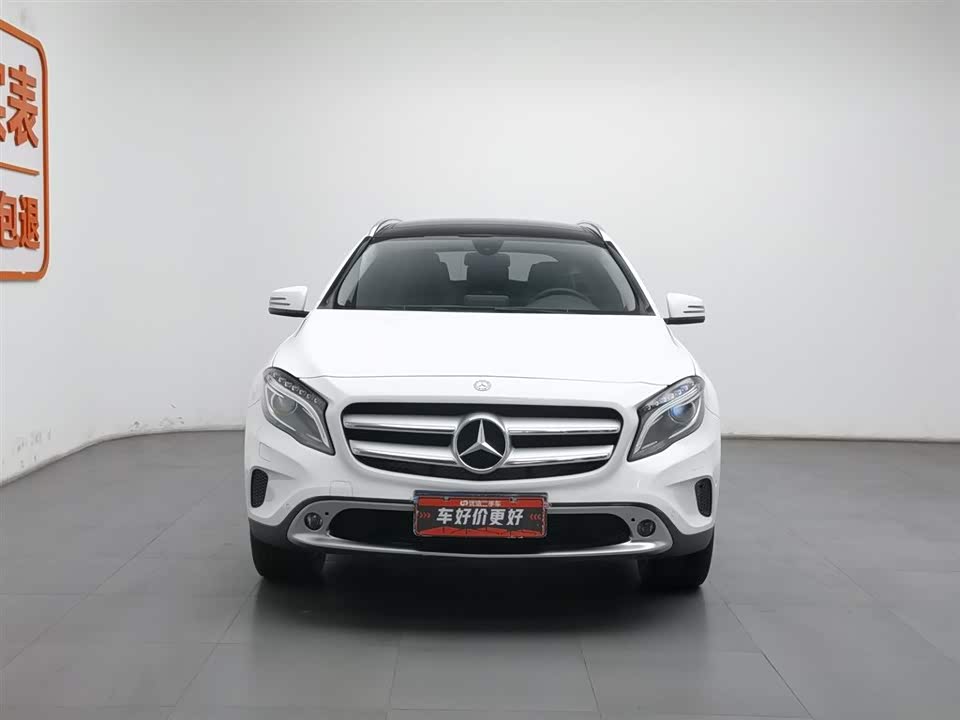 Mercedes-Benz GLA Mercedes-Benz GLA