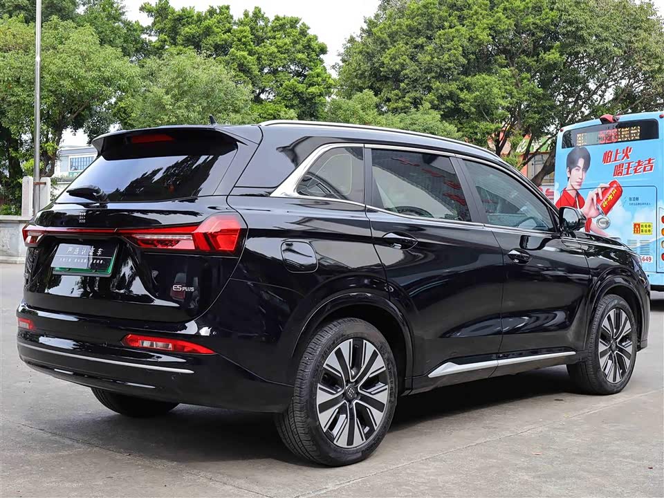 Landwind E5 PLUS