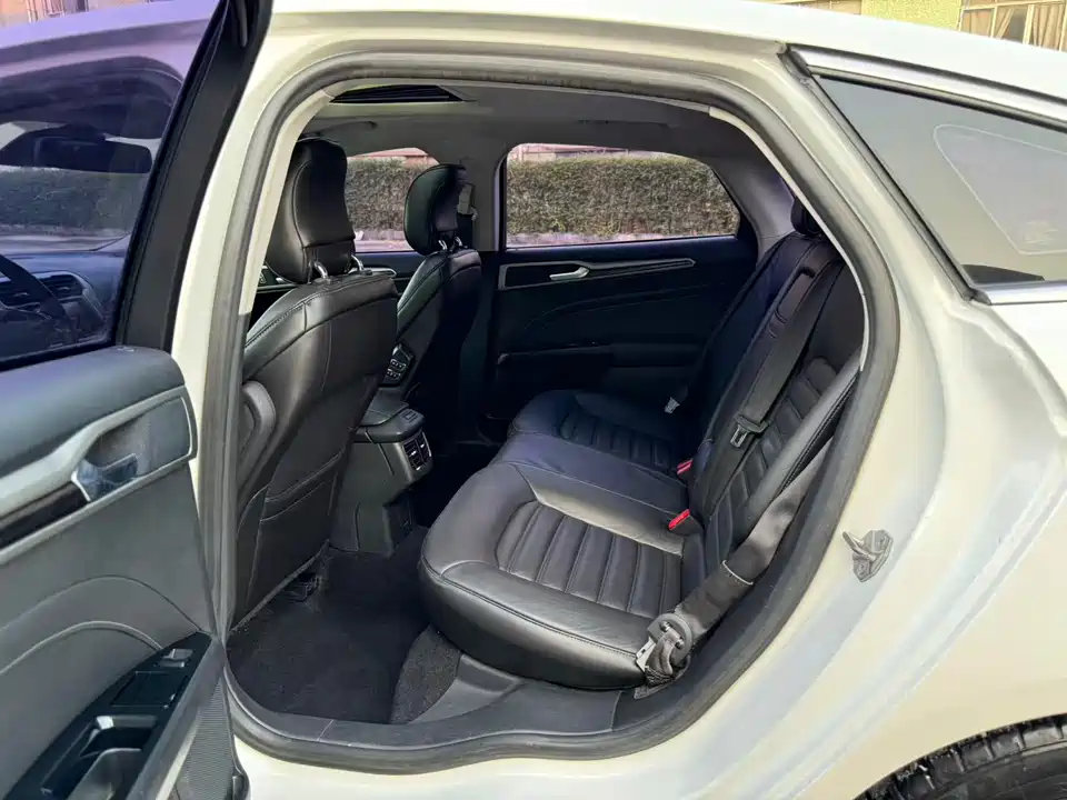 Ford Mondeo Ford Mondeo