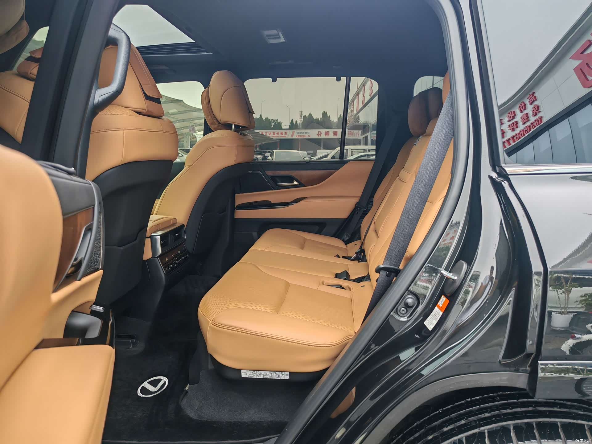 Lexus LX, 2025 18