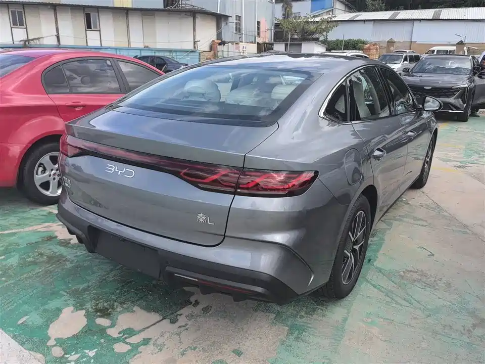 BYD Qin L BYD Qin L