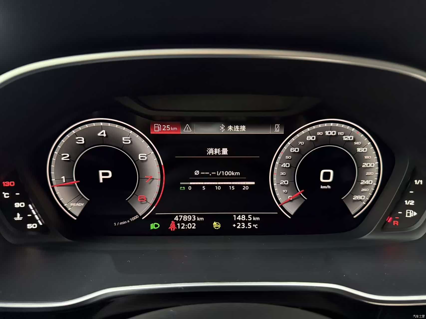Audi Q3, 2023 13