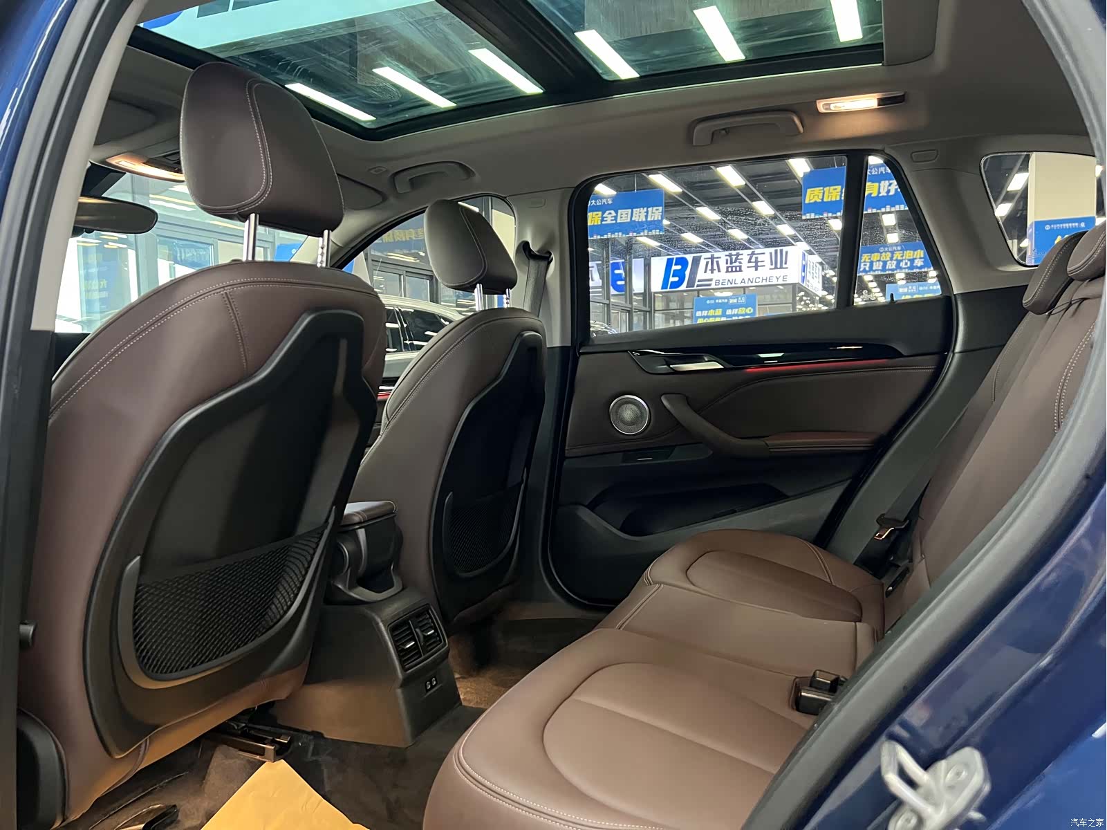 BMW X1, 2023 все фото