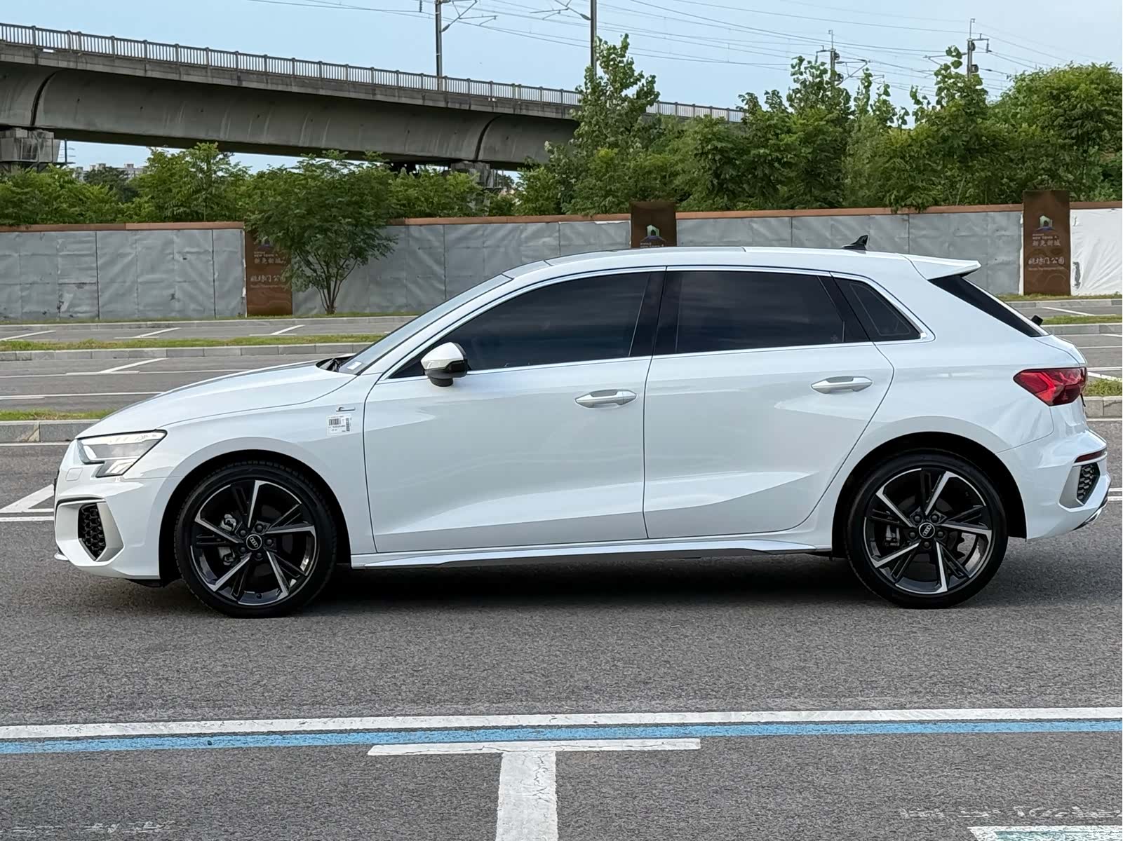 Audi A3, 2023 все фото