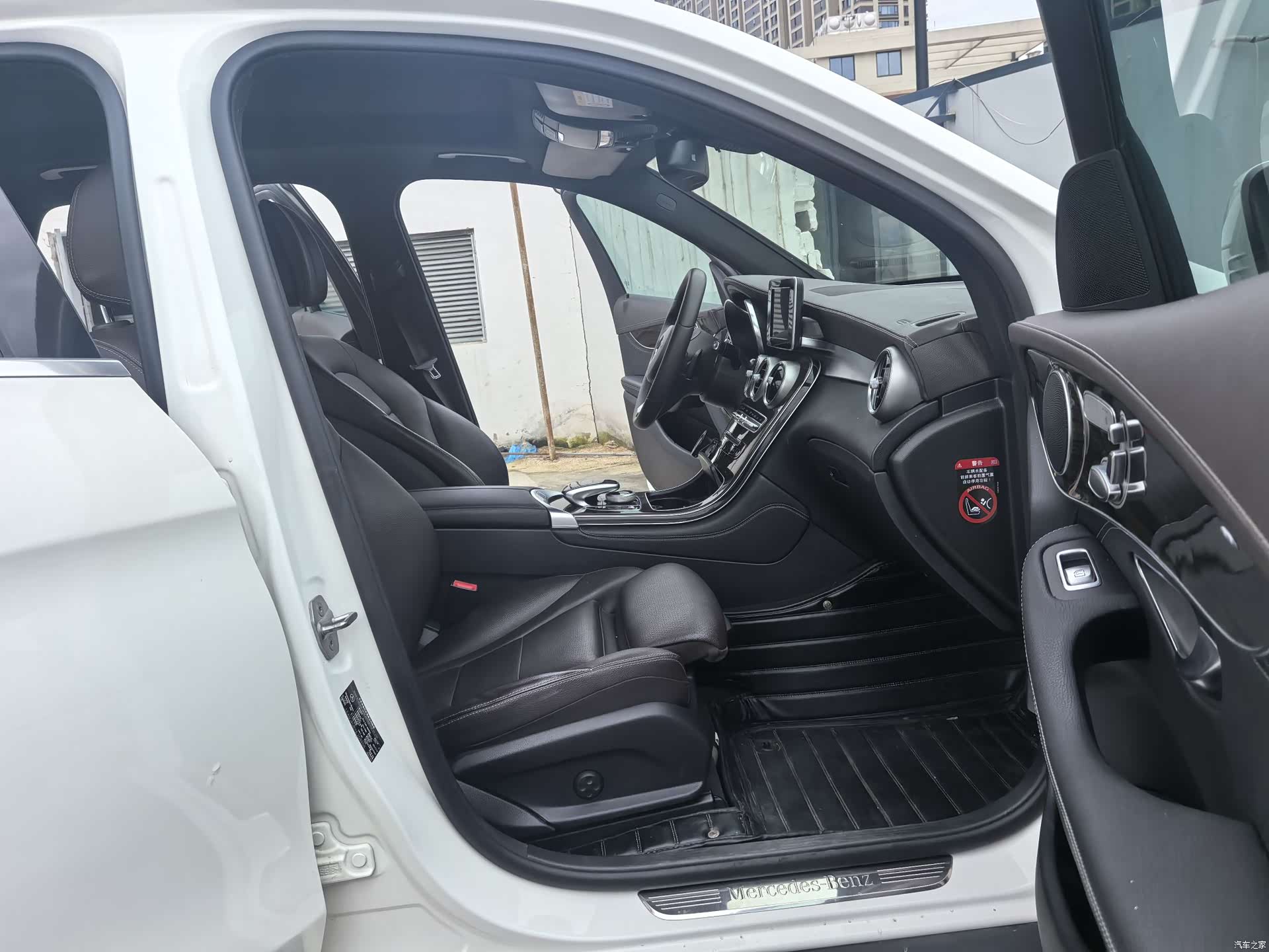 Mercedes-Benz GLC, 2018 16