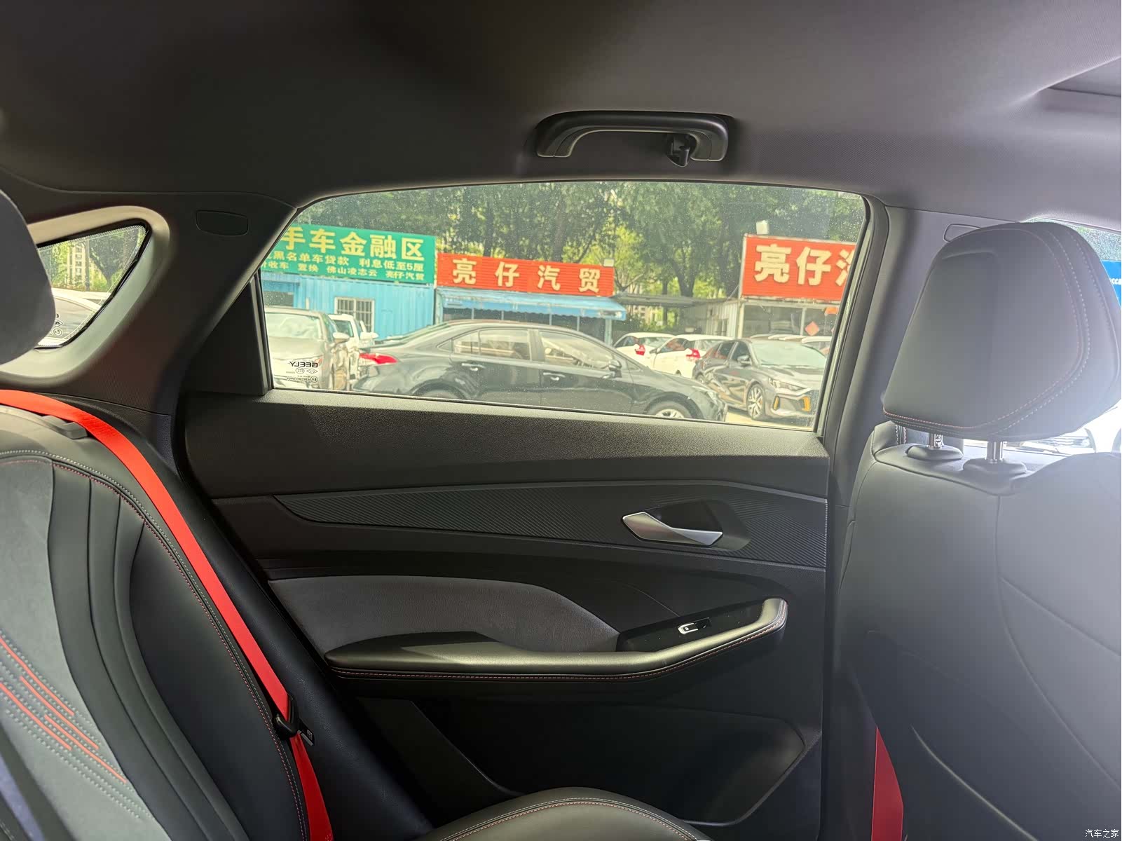 Geely Binray, 2022 11