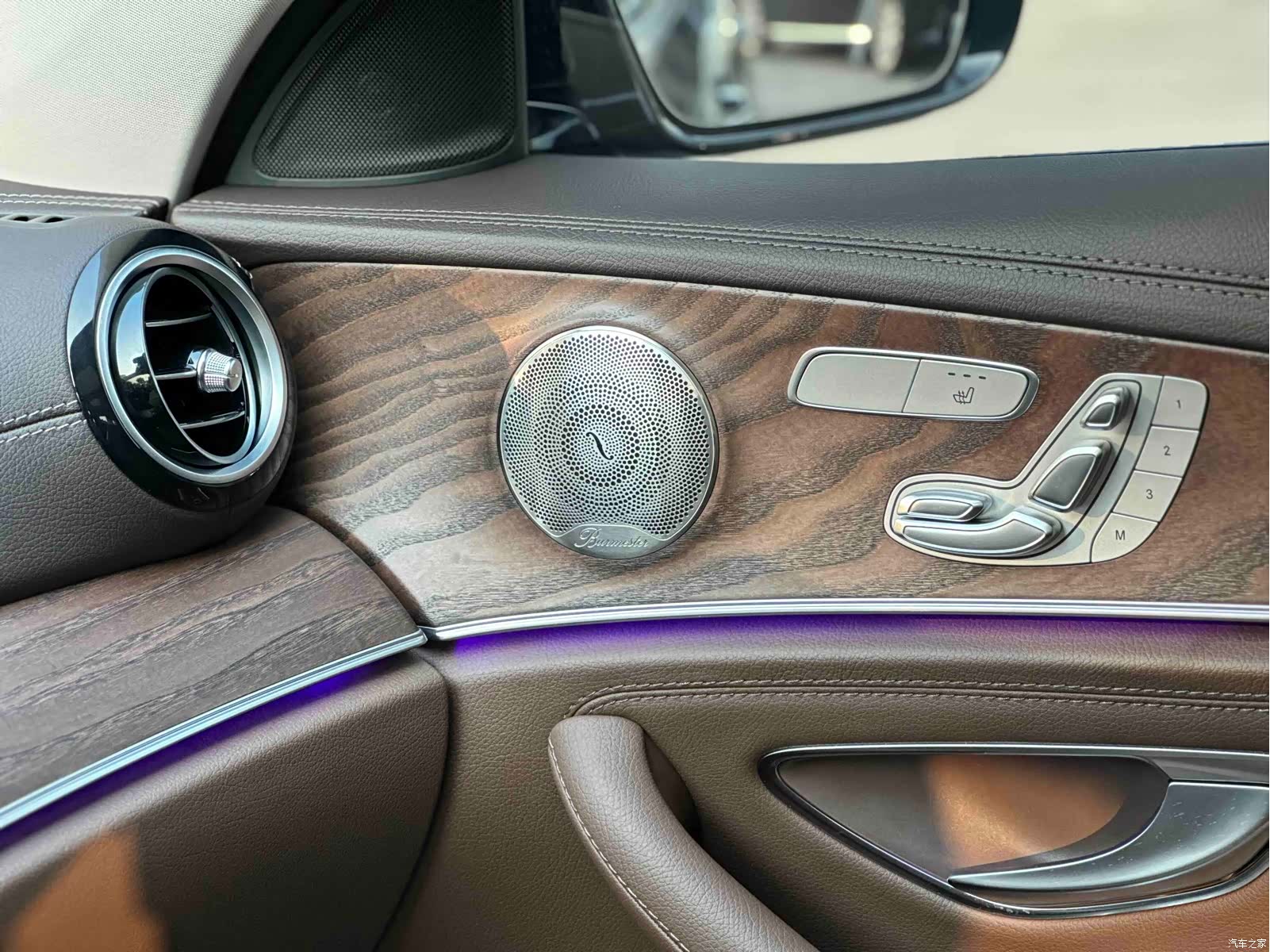 Mercedes-Benz E-Class, 2022 18