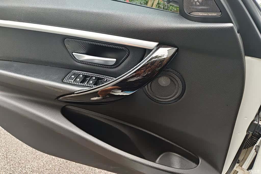 BMW 3 Series, 2018 7