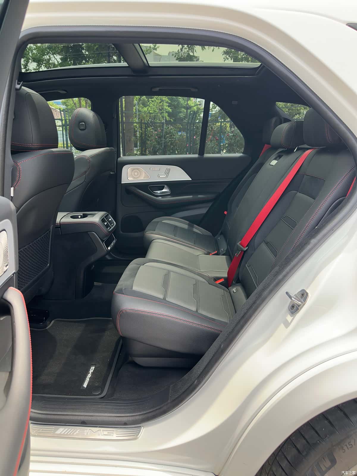 Mercedes-Benz GLE, 2026 16