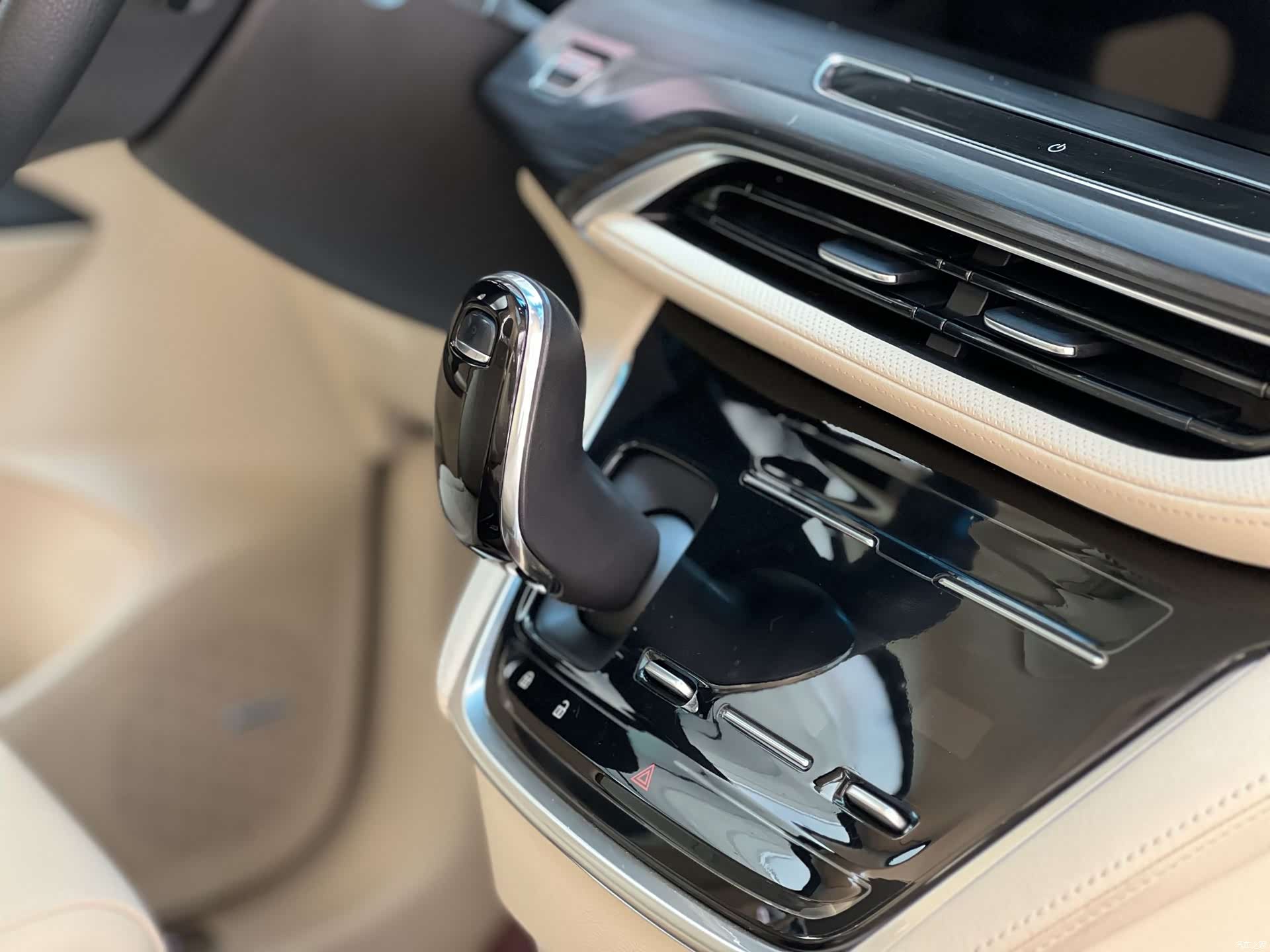 Buick GL8, 2021 20