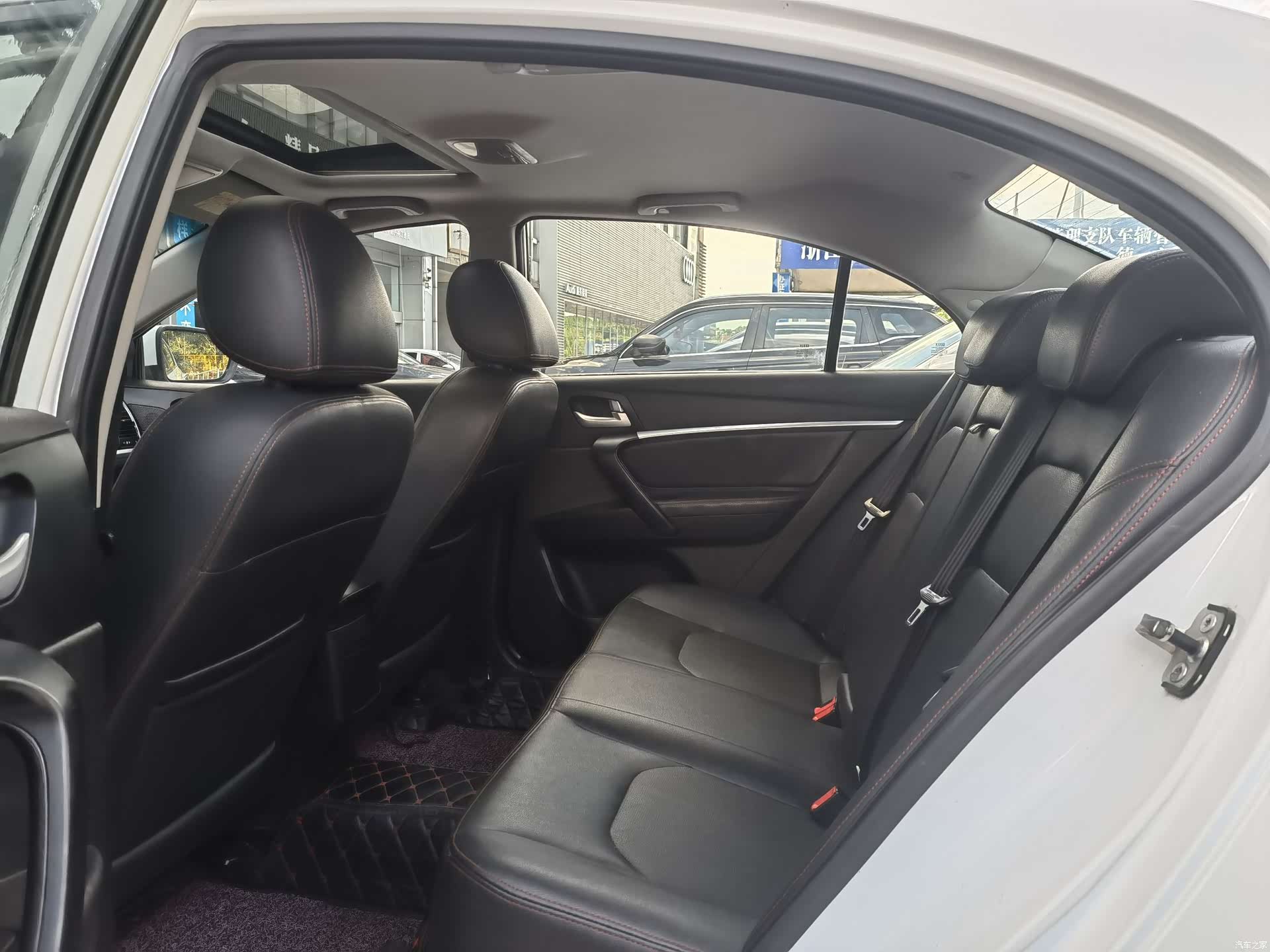 Geely Emgrand, 2015 8