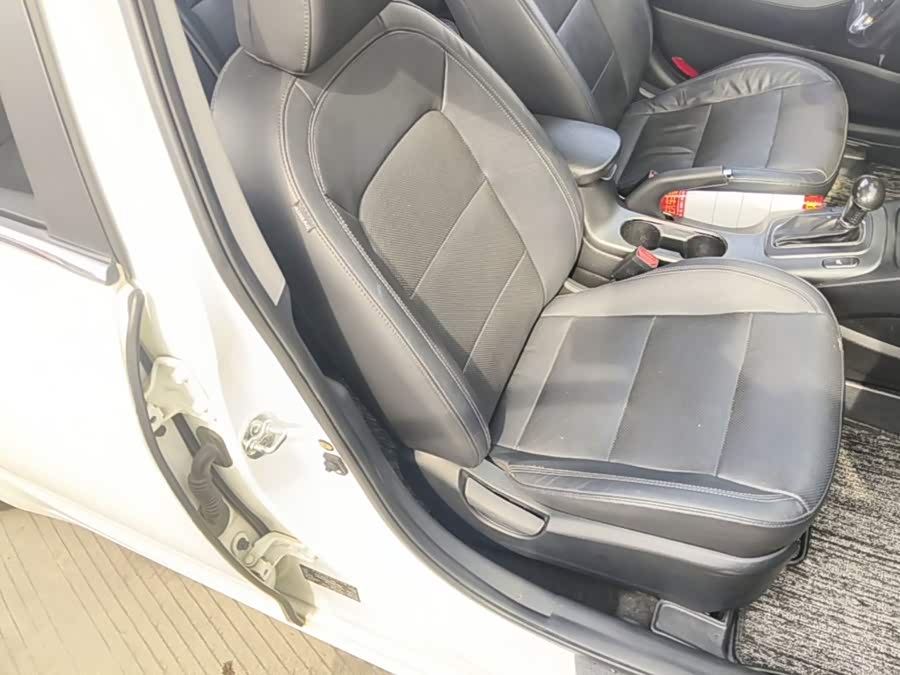 Kia K3 2016, фото 24