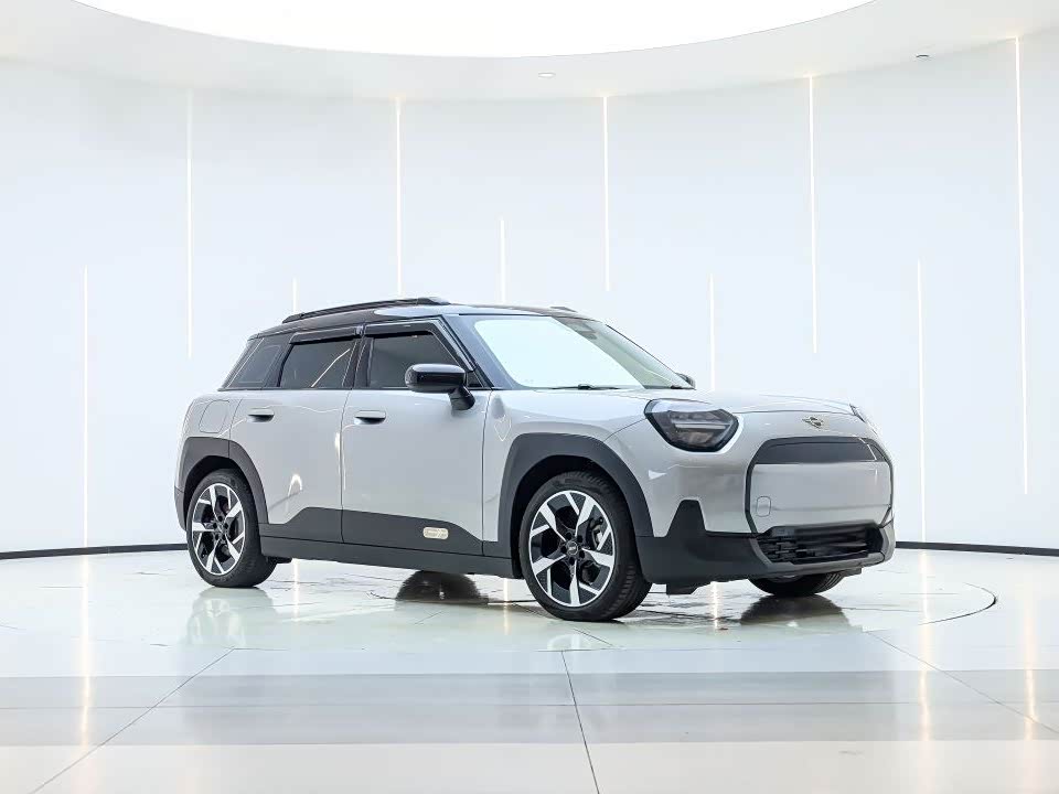 MINI Electric ACEMAN