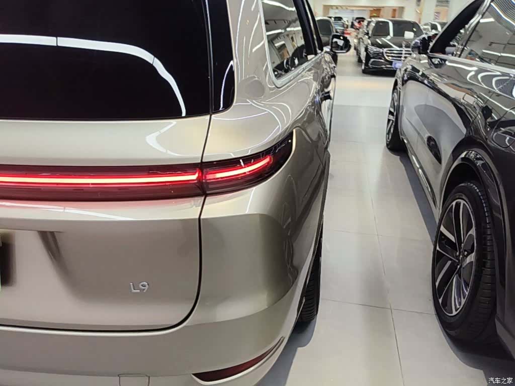 Li Auto L8, 2024 8