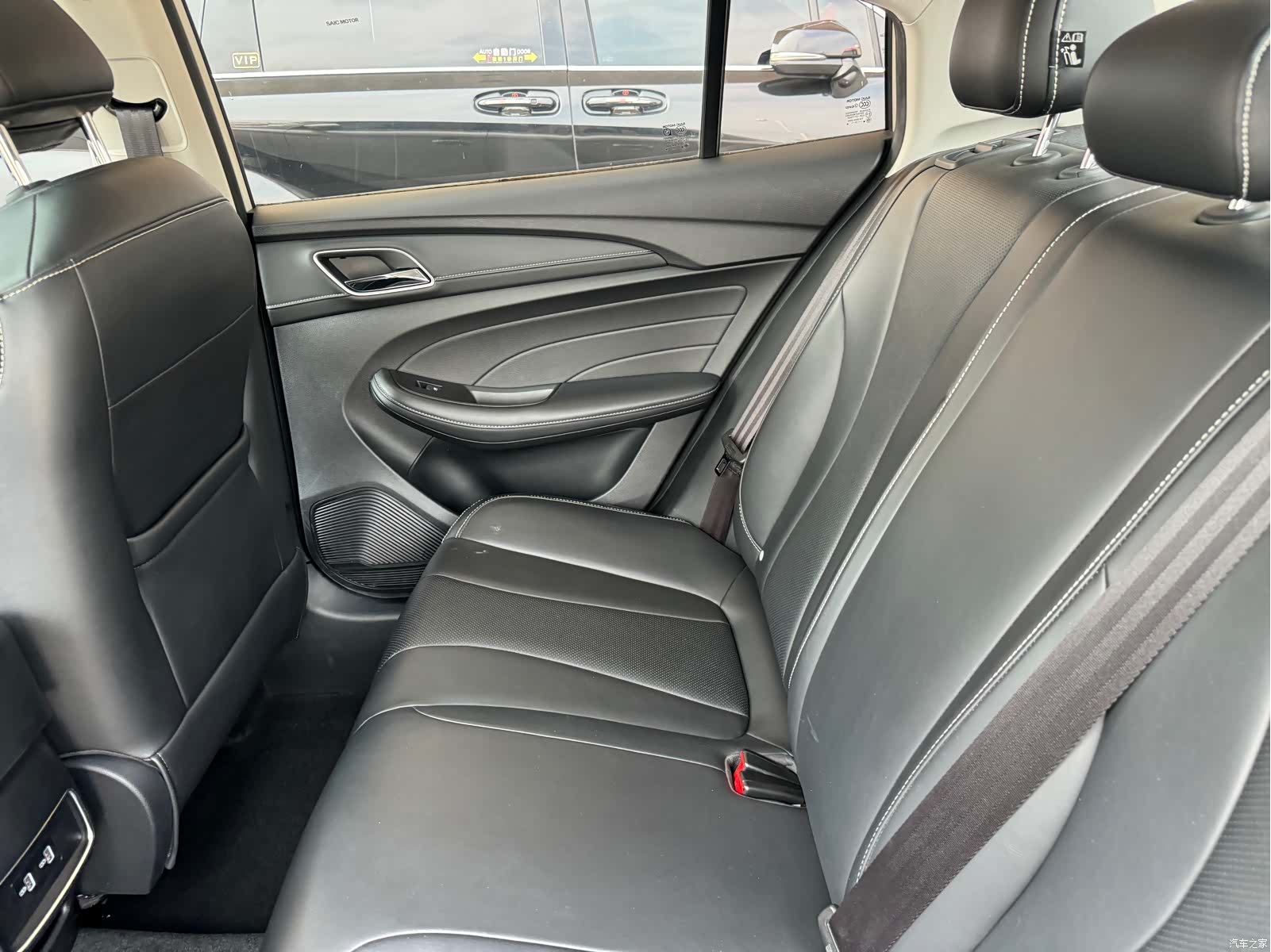 Roewe i5, 2021 12