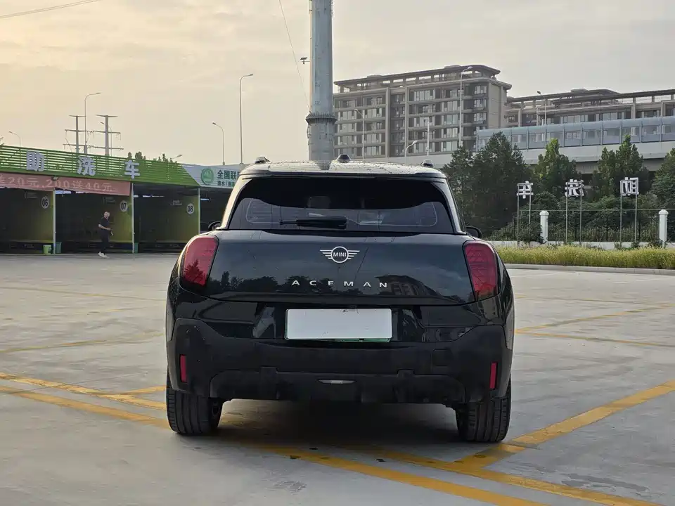 MINI Electric ACEMAN