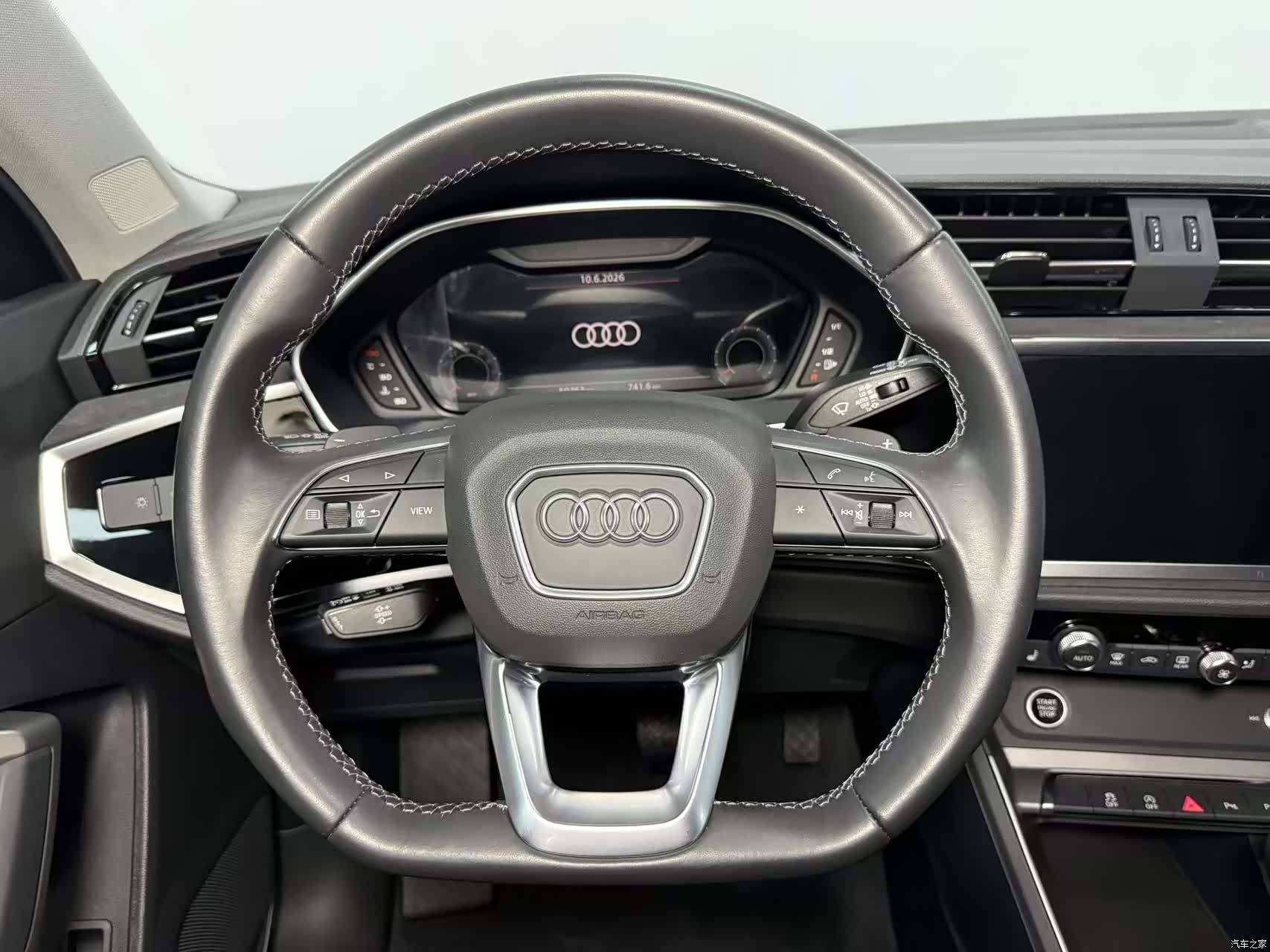 Audi Q3, 2022 12