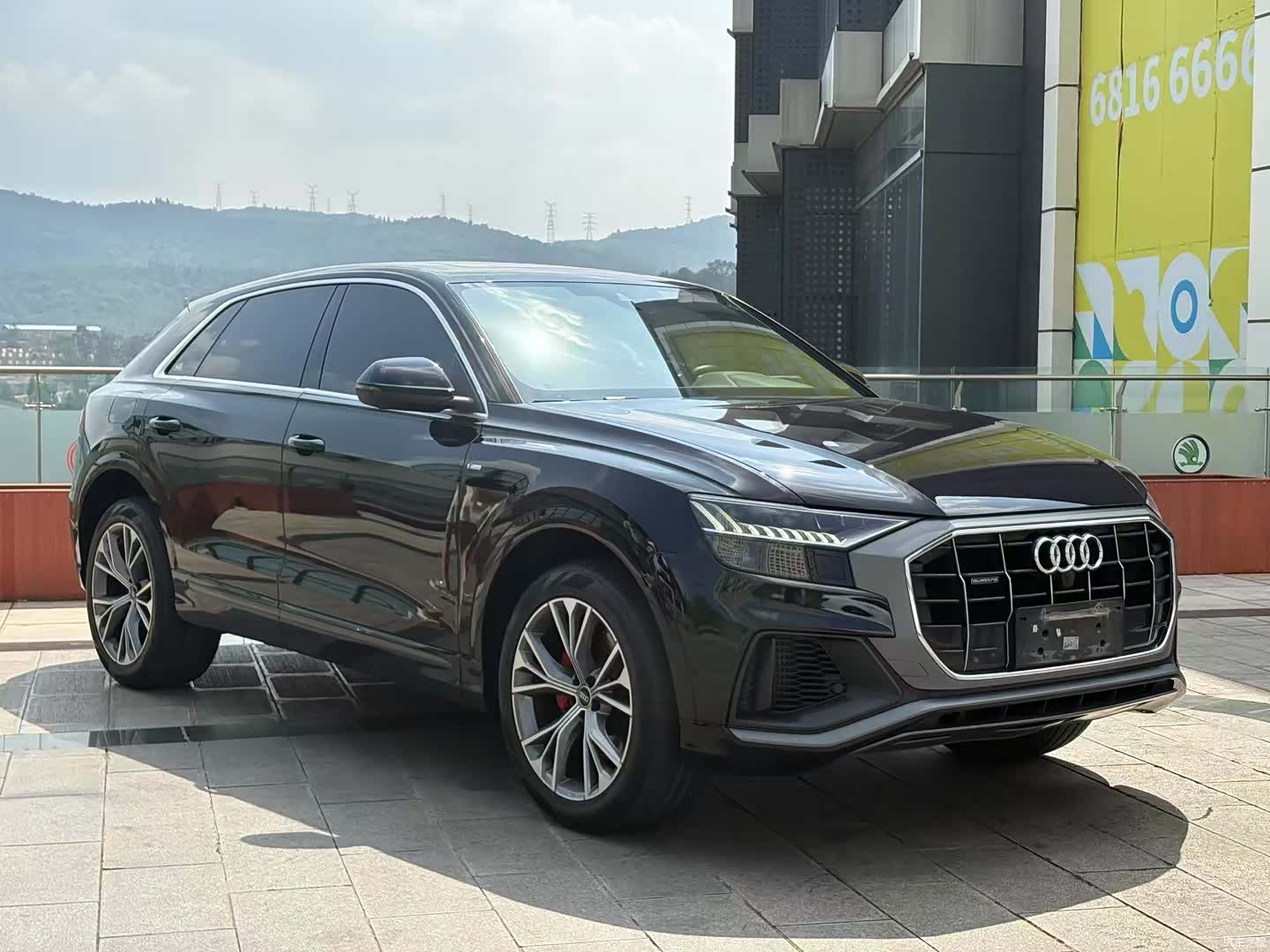 Audi Q8, 2021 3