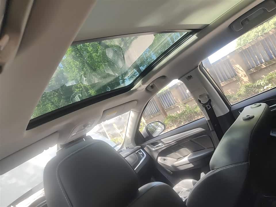 Roewe RX5 New energy