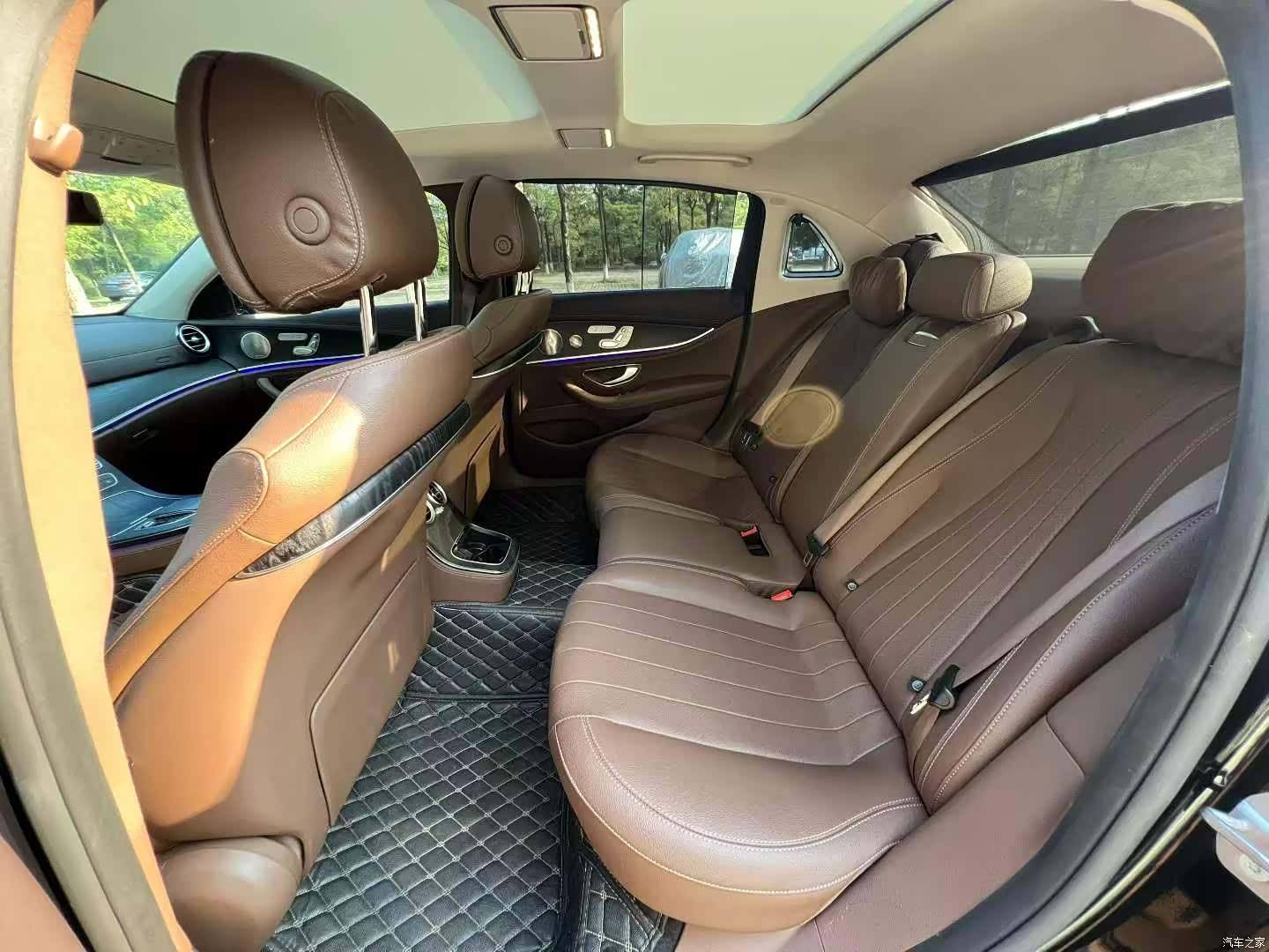 Mercedes-Benz E-Class, 2022 6