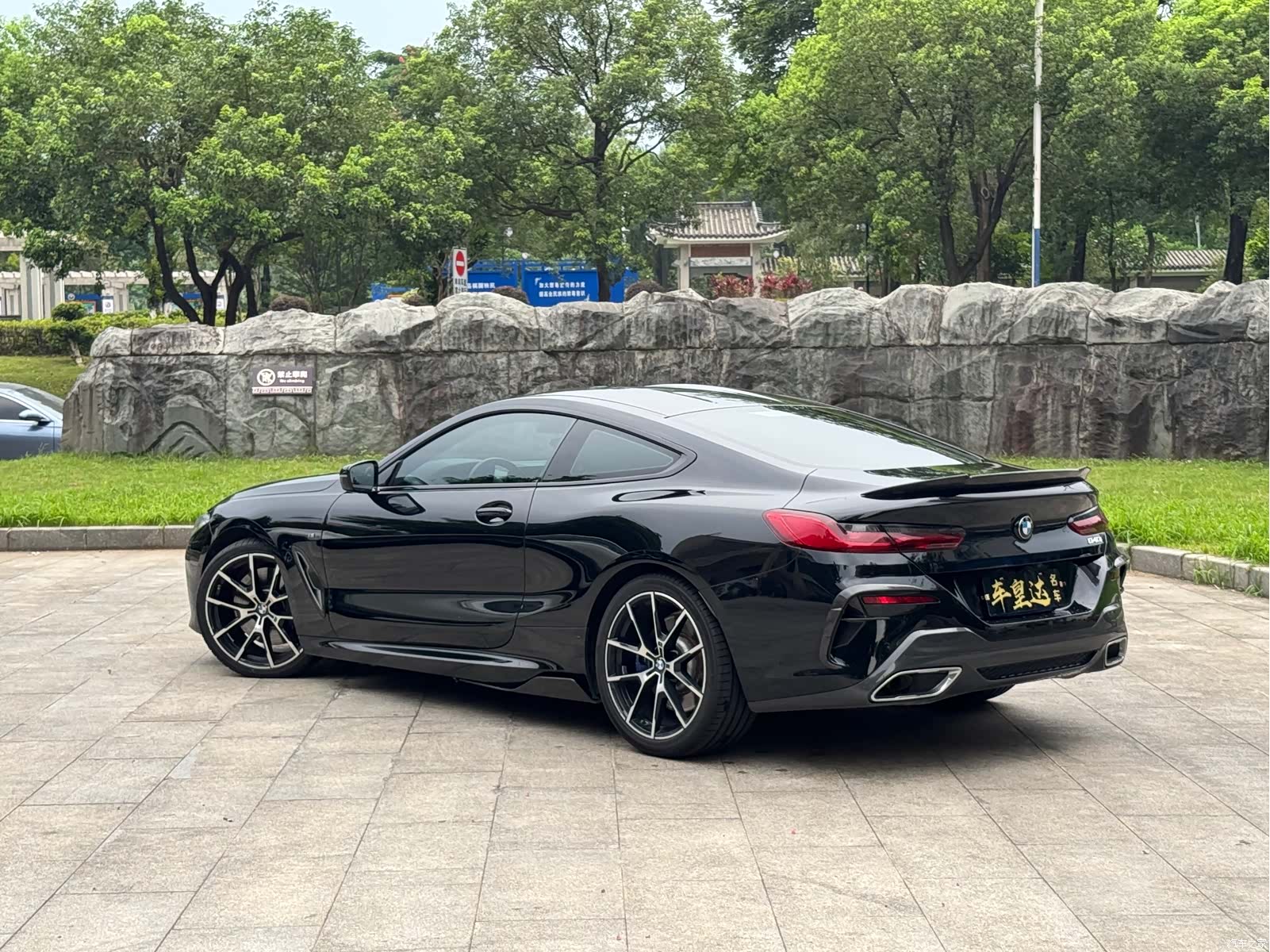 BMW 8 Series, 2022 все фото