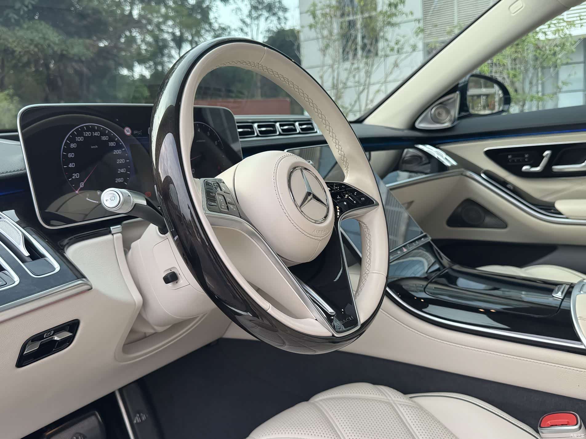 Maybach S-Class, 2023 6