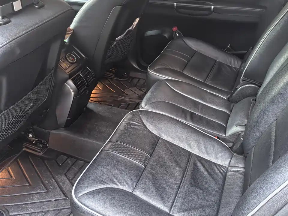 Mercedes-Benz R-class