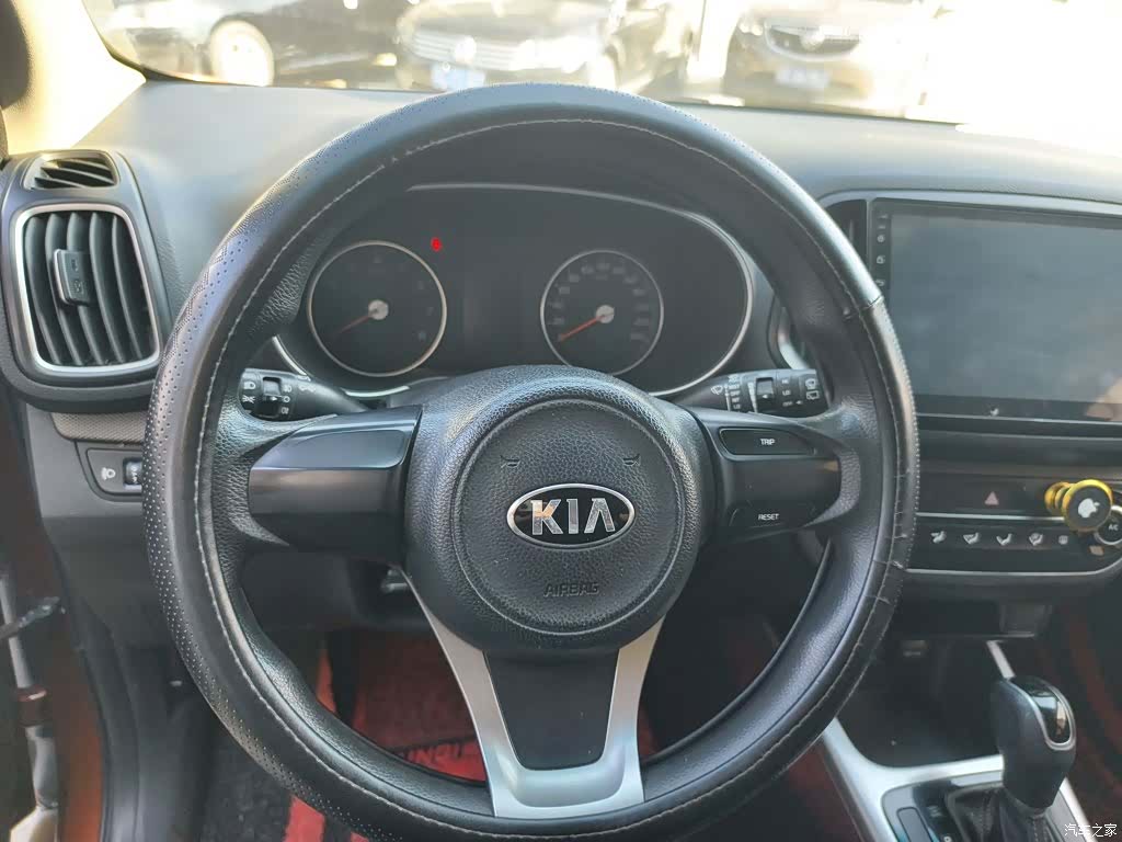 Kia KX3, 2017 3